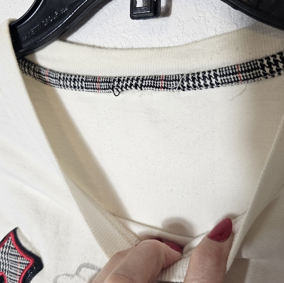 Avirex NYC Vintage White T-Shirt with Red Graphic Mens XL *see Hole - Picture 4 of 9